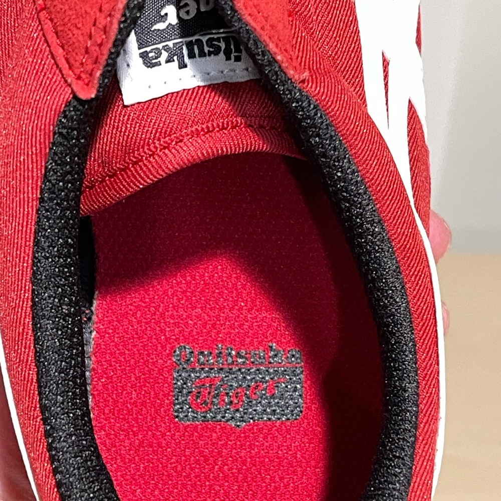 Onitsuka Tiger Black Shoe Box - Picture 11 of 12
